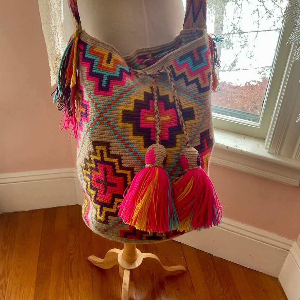 💕HOST PICK!💕 Columbian Wayuu Mochila Cross Body Bag - Hand Crocheted, Large